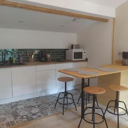 아파트 Logement Entre Riviere, Falaise Et Chateau !