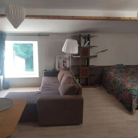 Logement Entre Riviere, Falaise Et Chateau ! 아파트